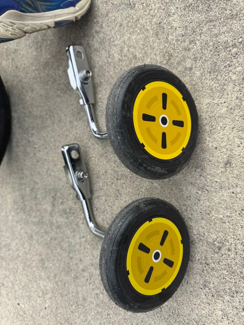 マリオ　幼児用自転車 16インチ 補助輪付き