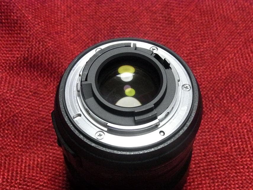 美品Nikon AF-S DX NIKKOR 35mm f/1.8G 新品に近い