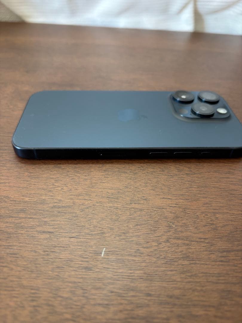 Apple iPhone 15 Pro 256G 本体 iFace ケース付き