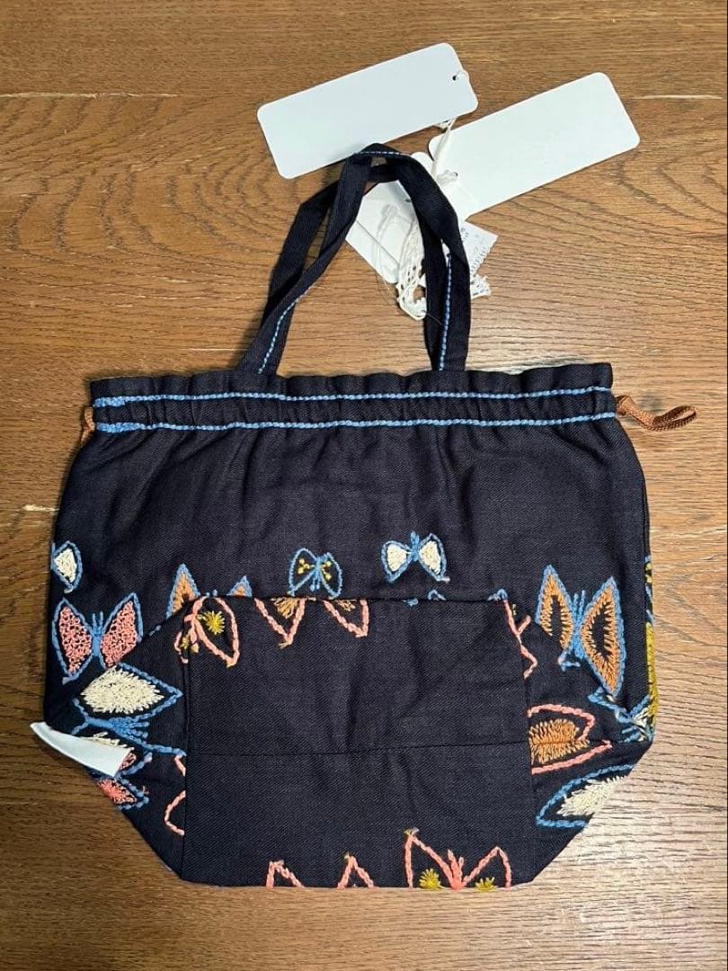 mina perhonen sky flower 巾着　ネイビーブルー