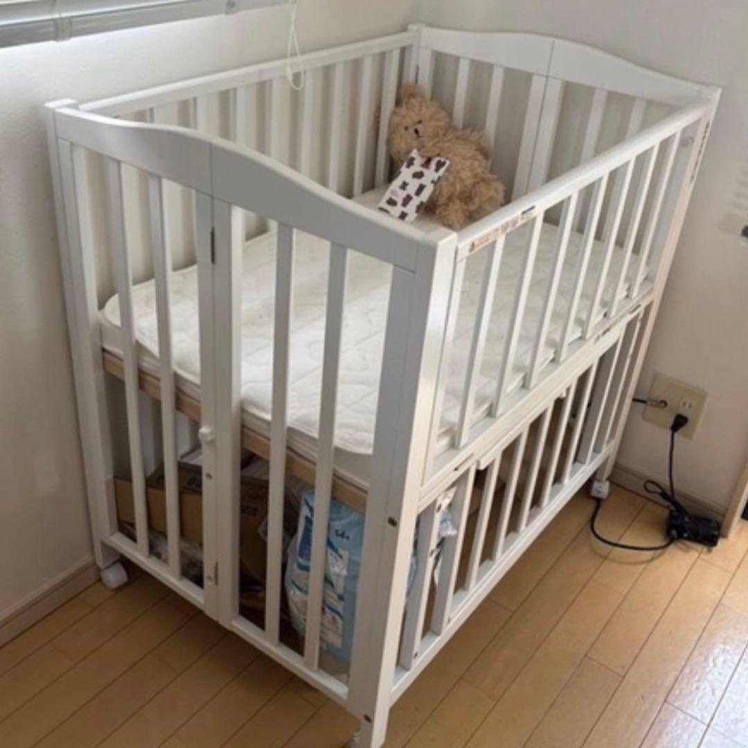 【KATOJI ミニサイズ ベビーベッド／美品・引き取り限定】