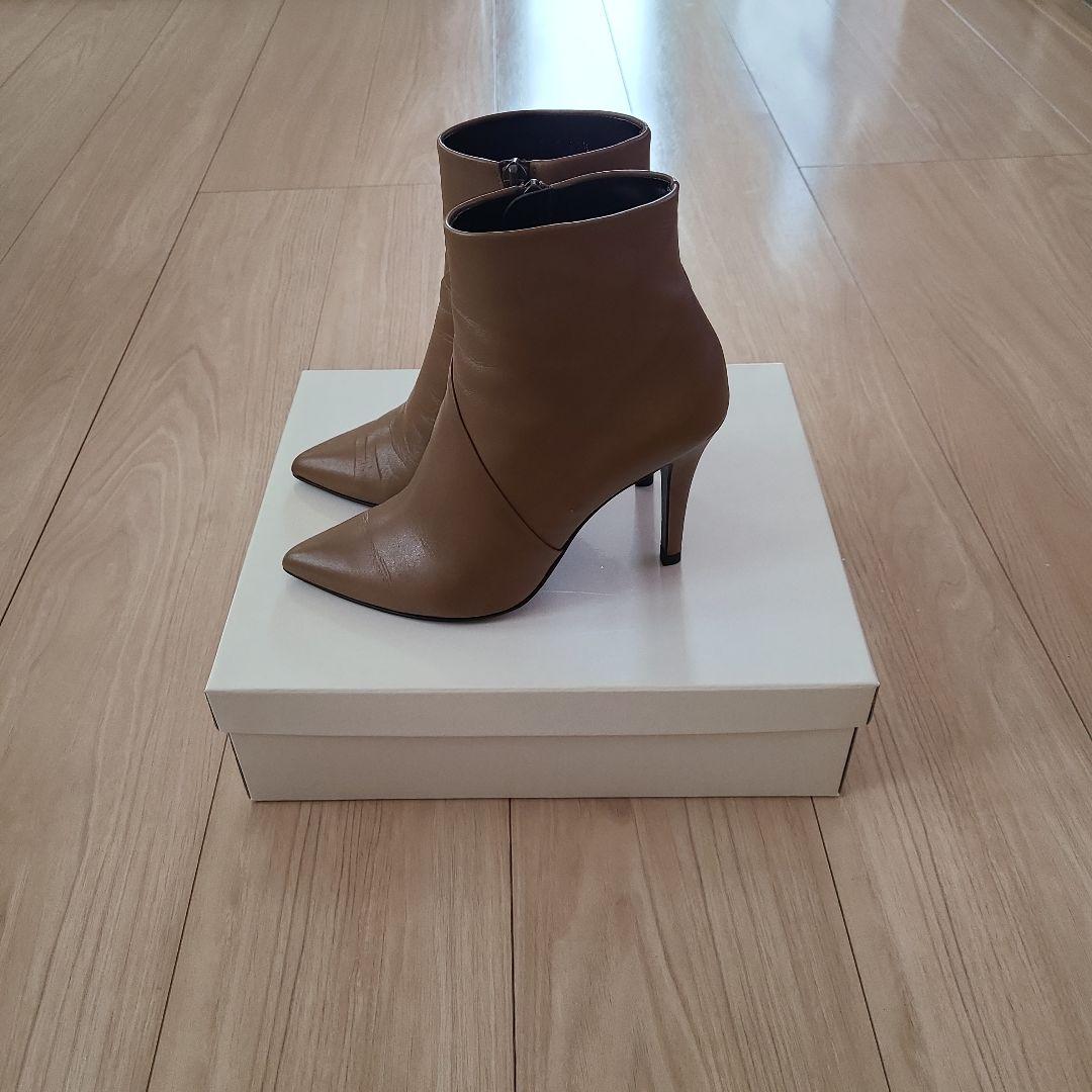 美品　DIANAショートブーツ　22.5㎝