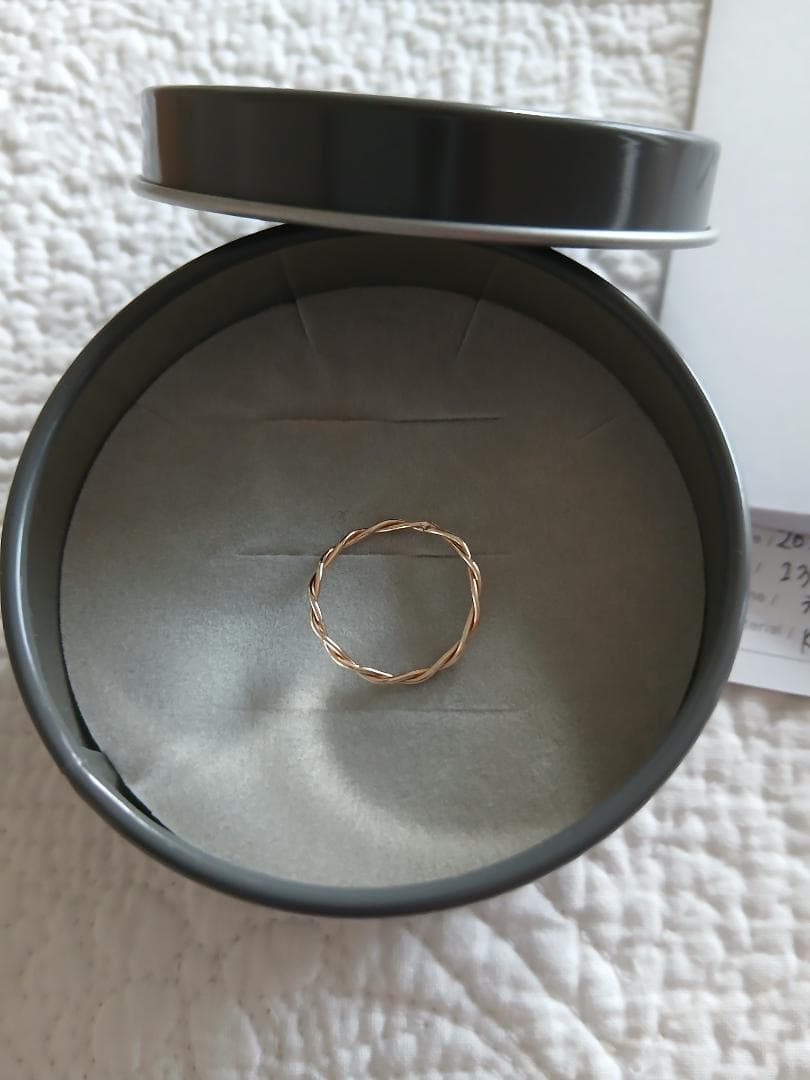 Lilas ツイストリング ゴールド