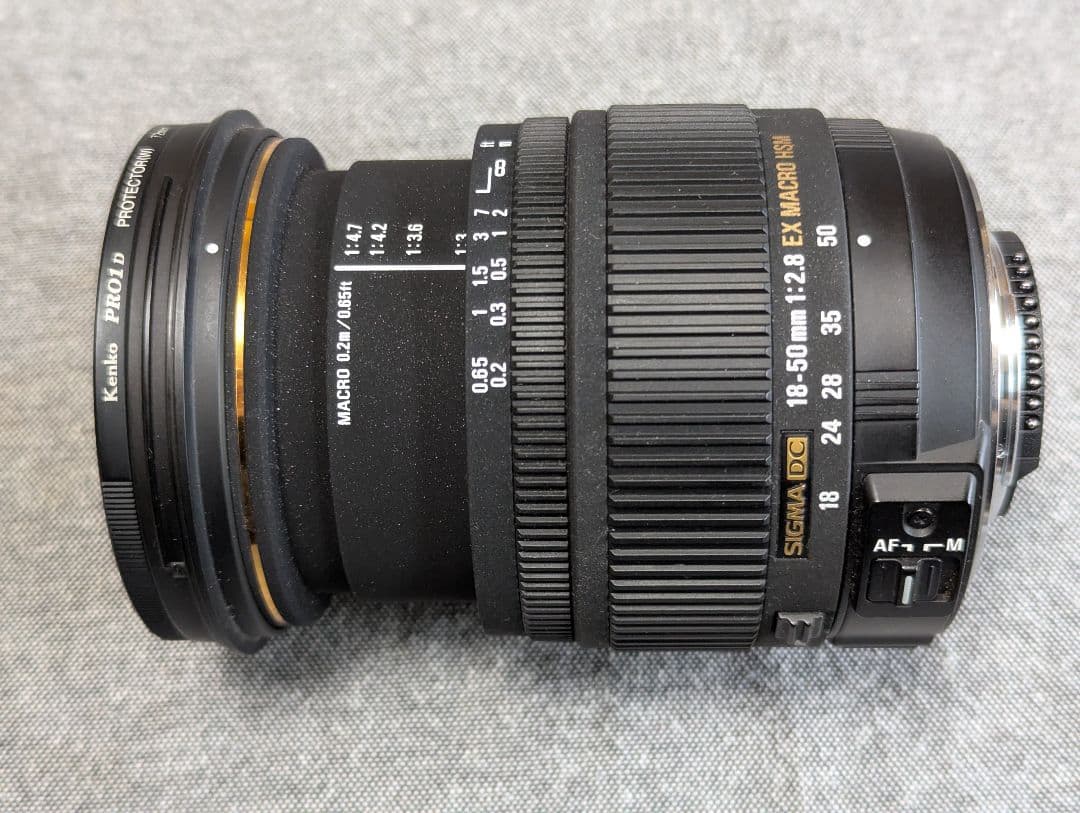 SIGMA 18-50mm F2.8 EX DC MACRO ニコンFマウント