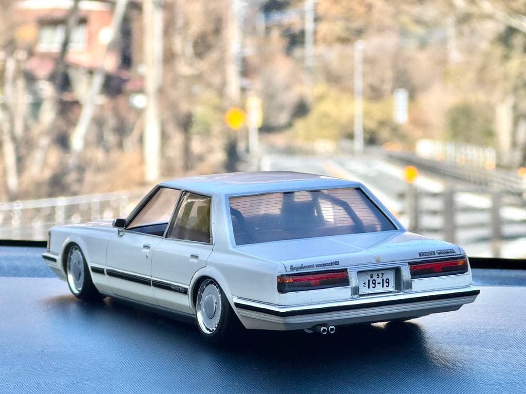 【完成品】フジミ•GX61 クレスタ インチアップハの字箱絵 新型シャーシVer