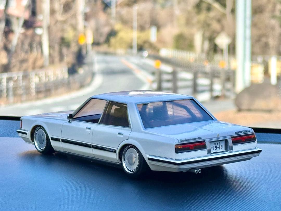 【完成品】フジミ•GX61 クレスタ インチアップハの字箱絵 新型シャーシVer