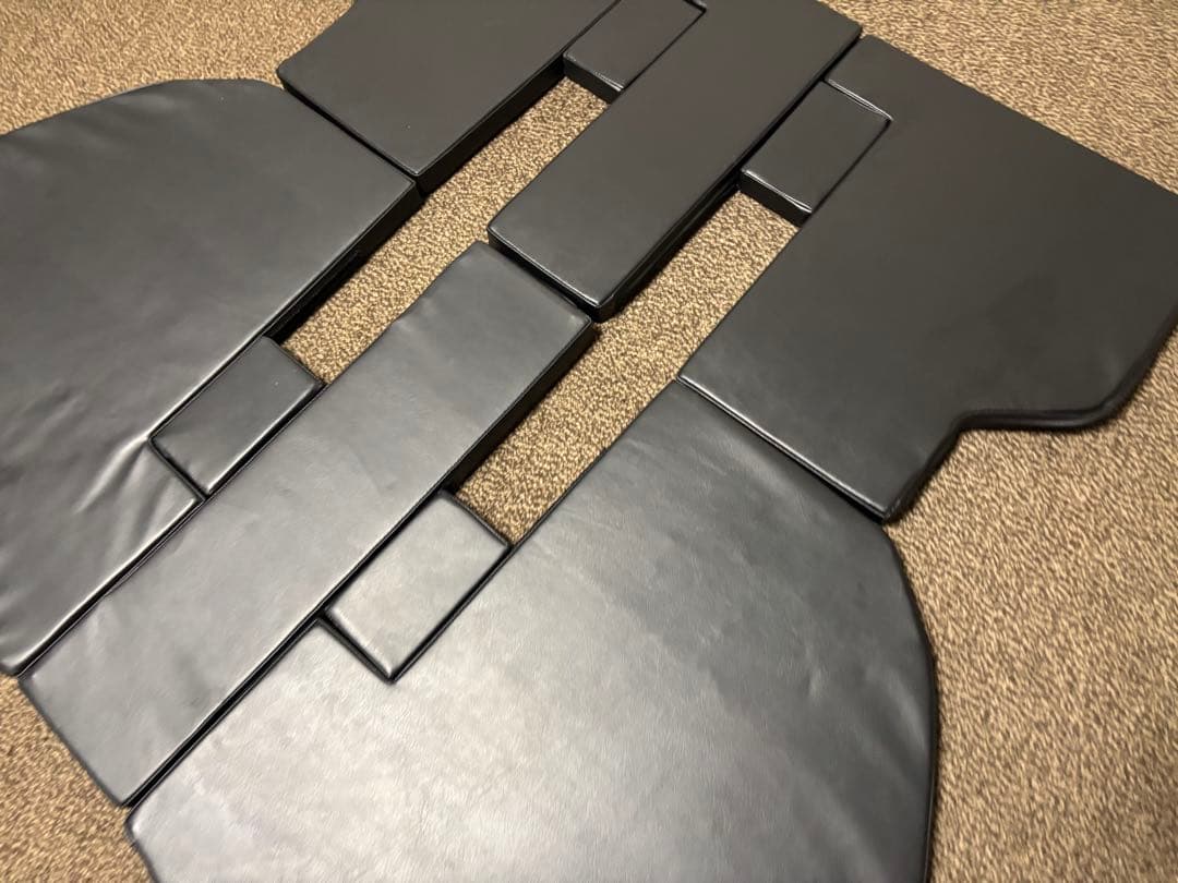 ★お洒落★アルファード30 レヴォルヴァ　ラゲッジフラットマット　車中泊キャンプ