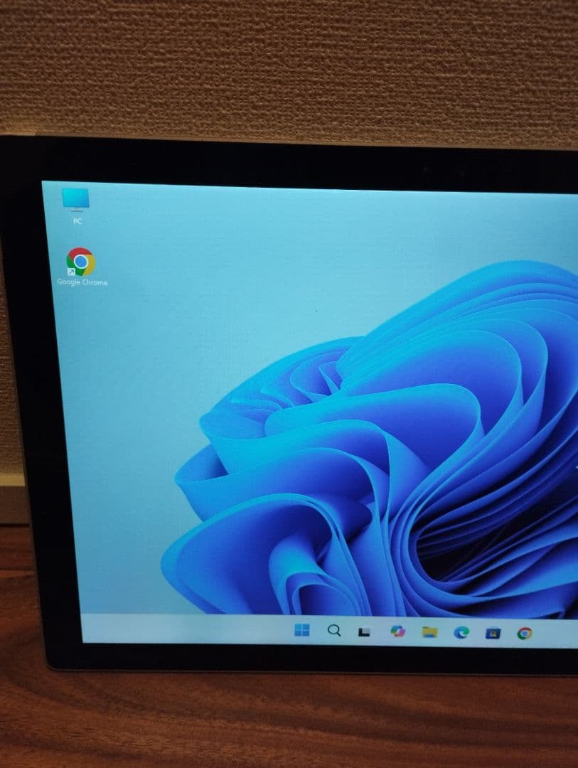 Surface Pro4【Core m3/4GB/128GB SSD】動作確認済