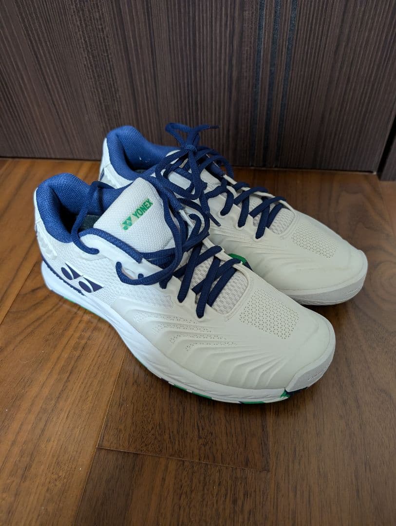 【ほぼ新品、試着のみ】ヨネックス パワークッションエクリプション4 26.0cm