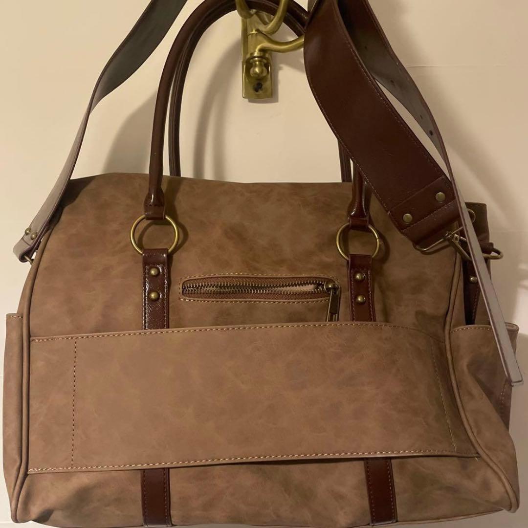 TINA：JOJUN ショルダー付き トラベルバッグ