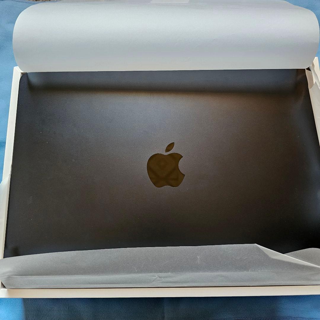 【美品】Apple MacBook Air 13.6インチ M2