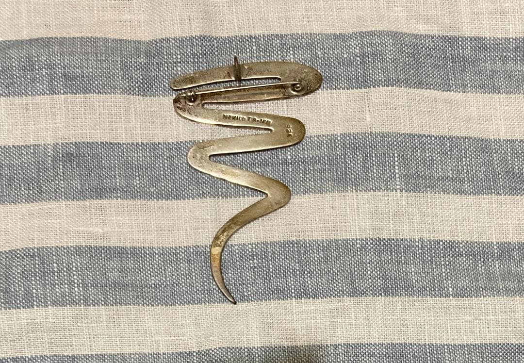 メキシコ製　シルバー925 スネーク型のブローチ