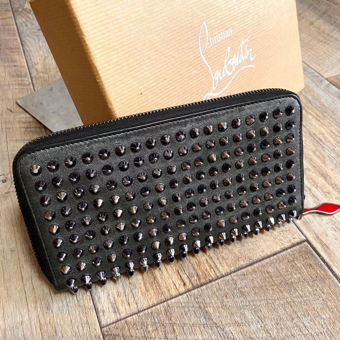 正規品☆クリスチャンルブタン スパイクスタッズ 長財布 パネトーネ ガンメタ 黒