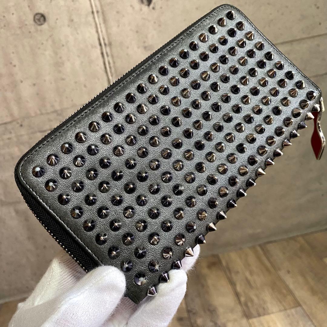 正規品☆クリスチャンルブタン スパイクスタッズ 長財布 パネトーネ ガンメタ 黒
