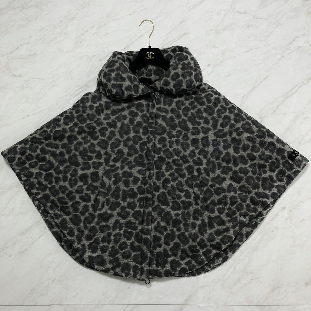 【美品】TATRAS ダウン ポンチョ レオパード ロゴ グレー ケープ 02