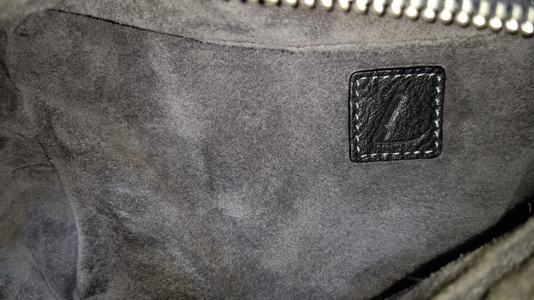 土屋鞄ボディバッグ 限定ブラック