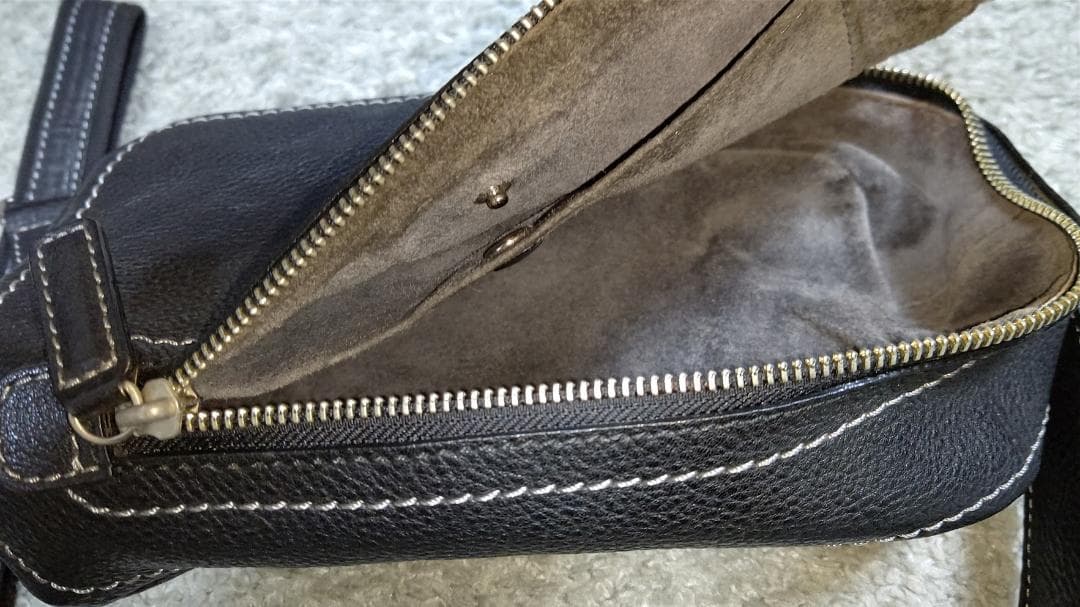 土屋鞄ボディバッグ 限定ブラック