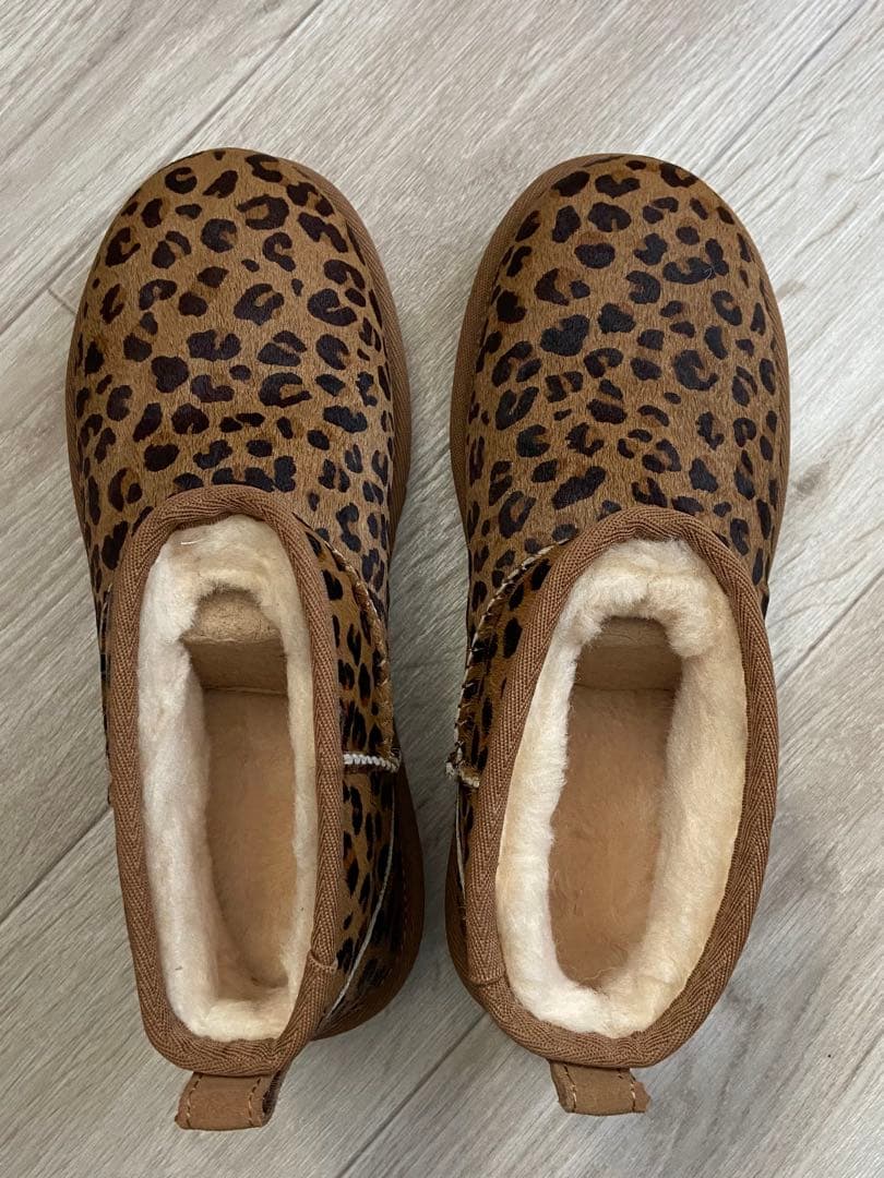 UGG ムートン　ショートブーツ　23センチ