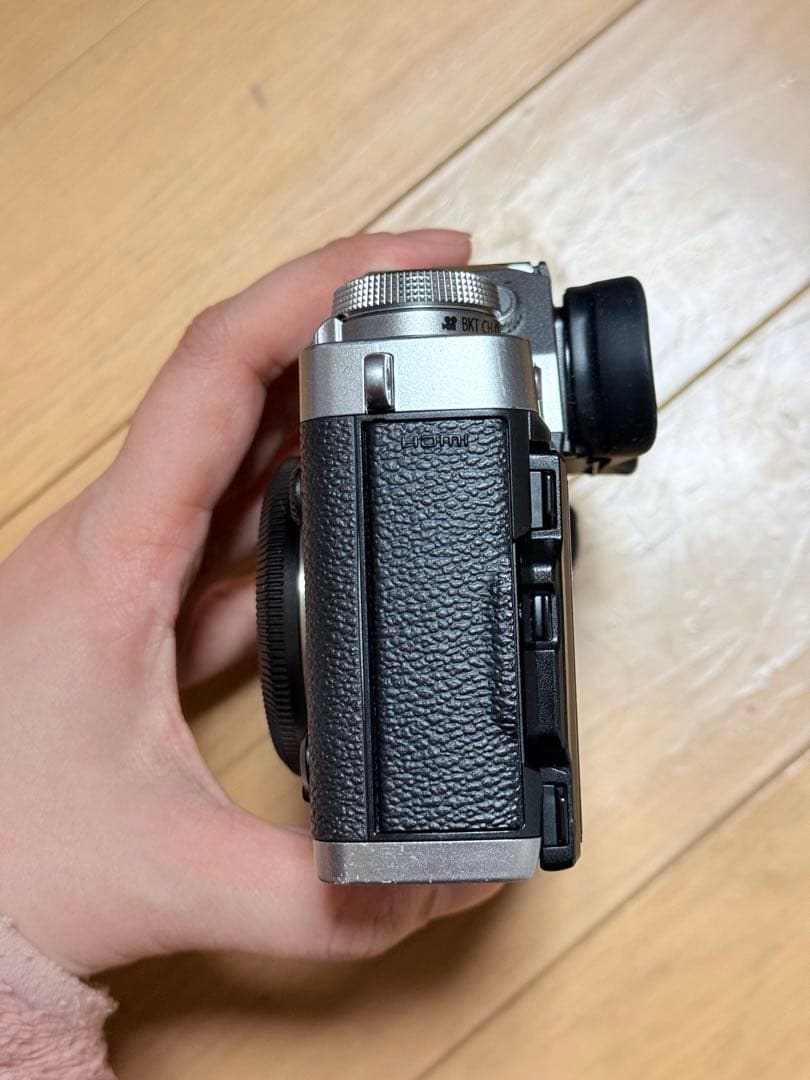 t*k様 ユ*キ様 X-T3 ボディ シルバー シャッター回数2024枚