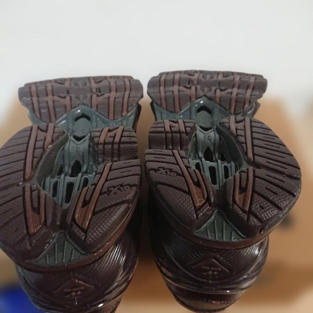 ミズノ ウェーブプロフェシーLSスニーカー