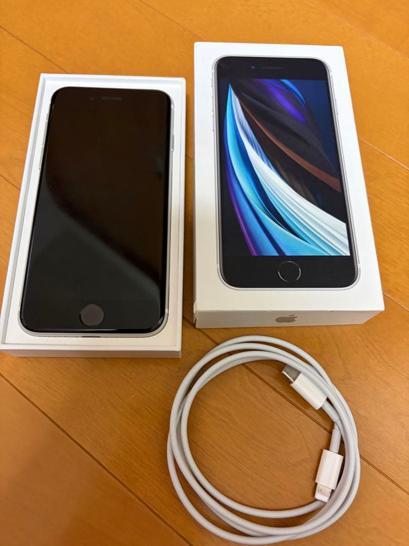 Apple iPhone SE (第2世代)/ 64GB バッテリー92%