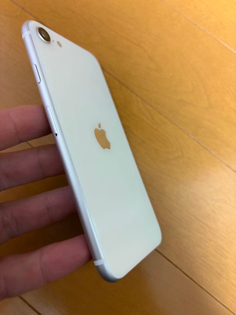 Apple iPhone SE (第2世代)/ 64GB バッテリー92%