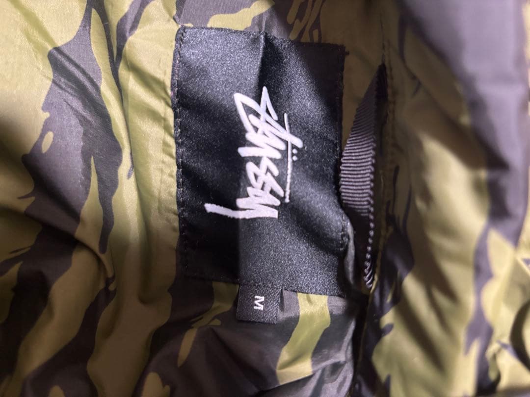 STUSSY 迷彩柄 フード付きナイロンジャケット