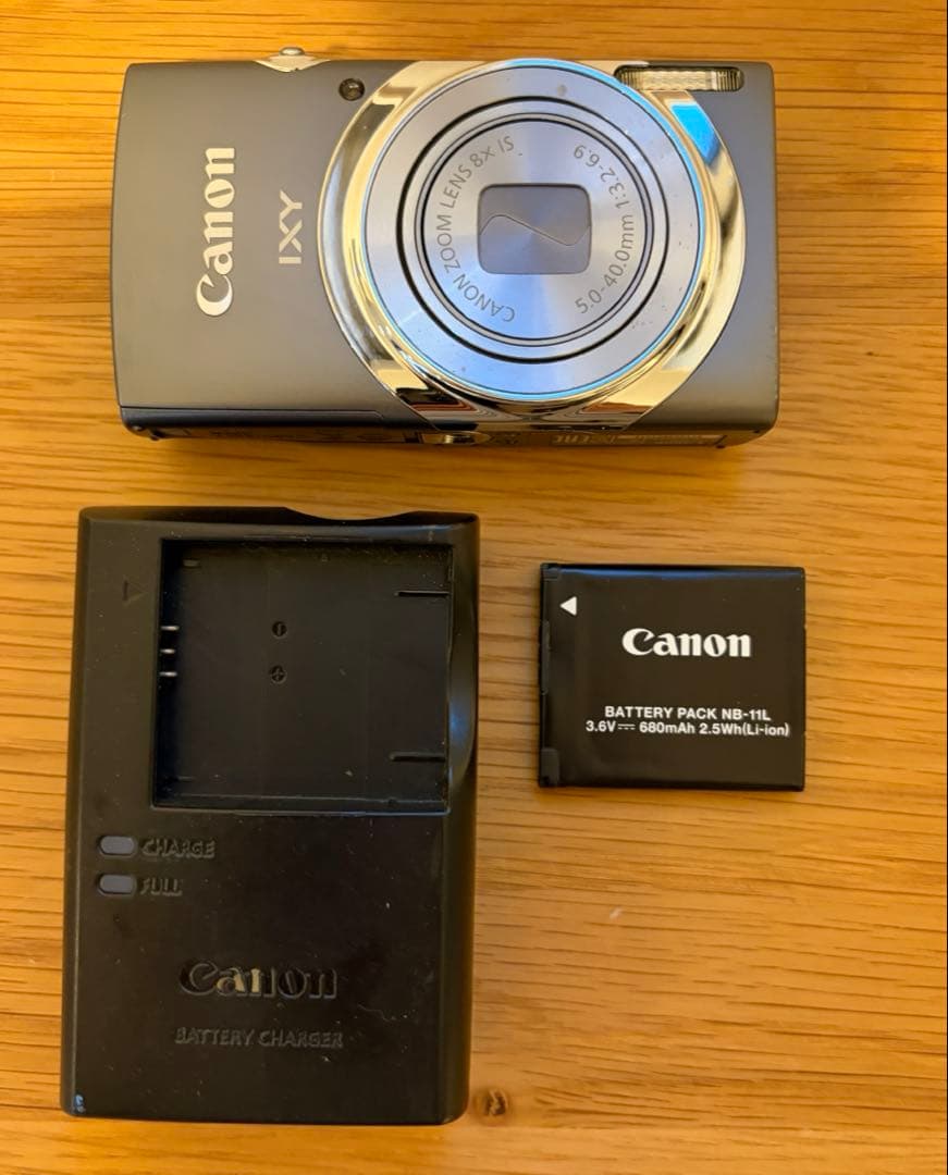 CANON(キヤノン)のデジタルカメラIXY 130