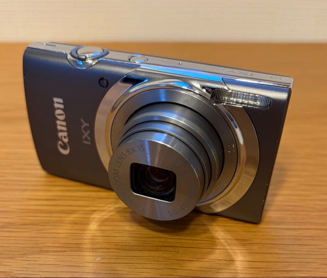 CANON(キヤノン)のデジタルカメラIXY 130