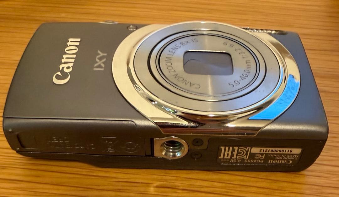 CANON(キヤノン)のデジタルカメラIXY 130