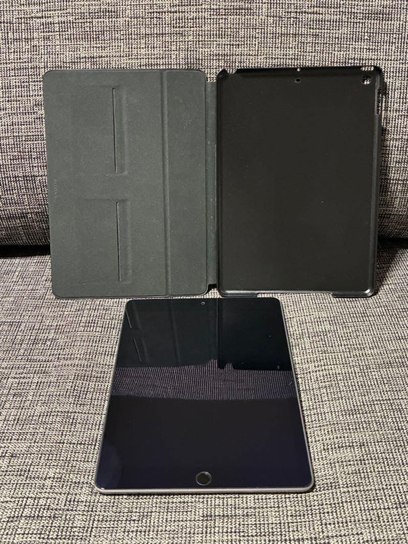 【外箱なし】Apple iPad (第6世代) 32GB