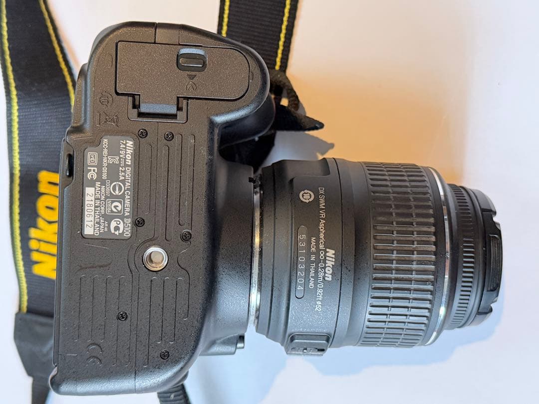 デジタルカメラ NIKON D5100