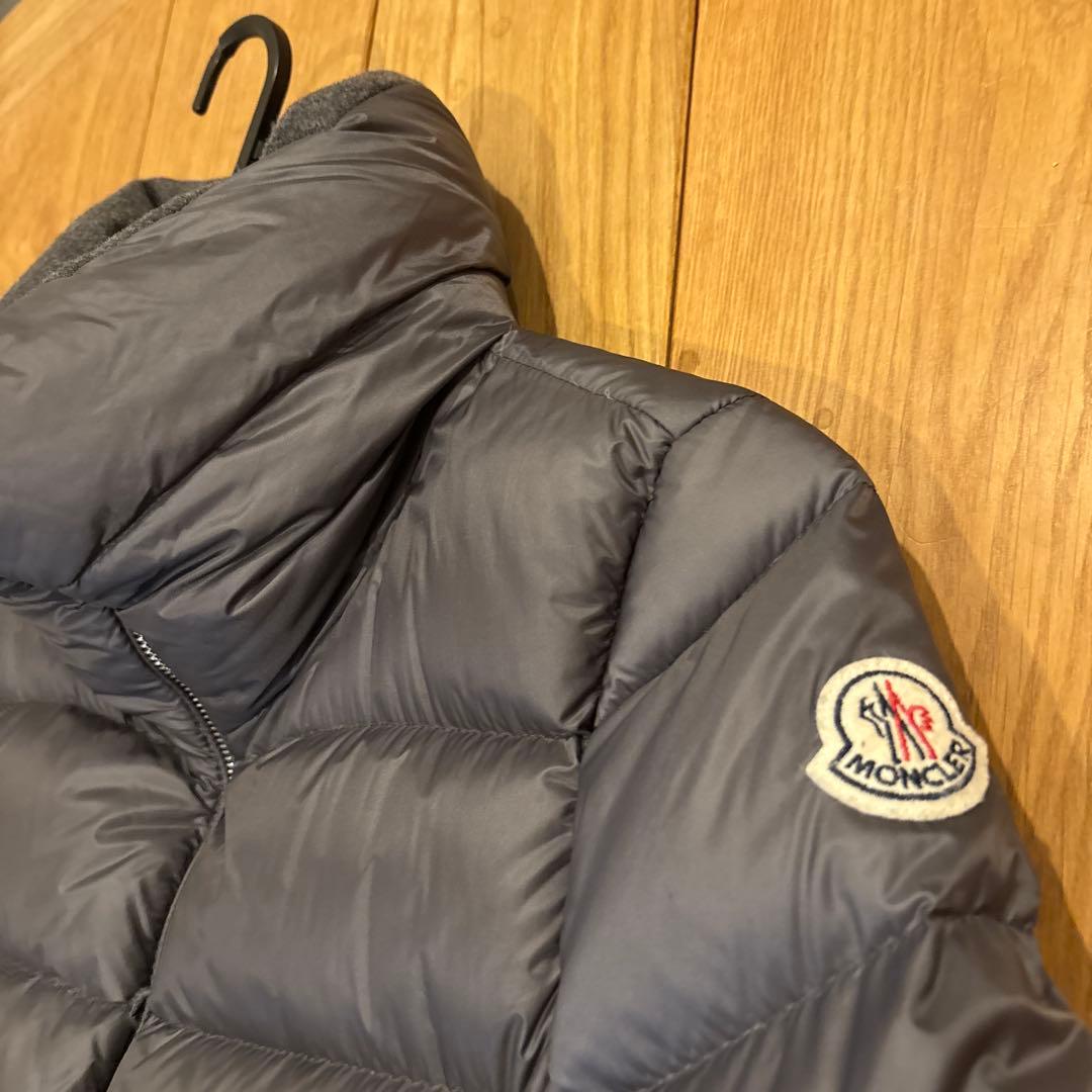MONCLER グレー ダウンジャケット