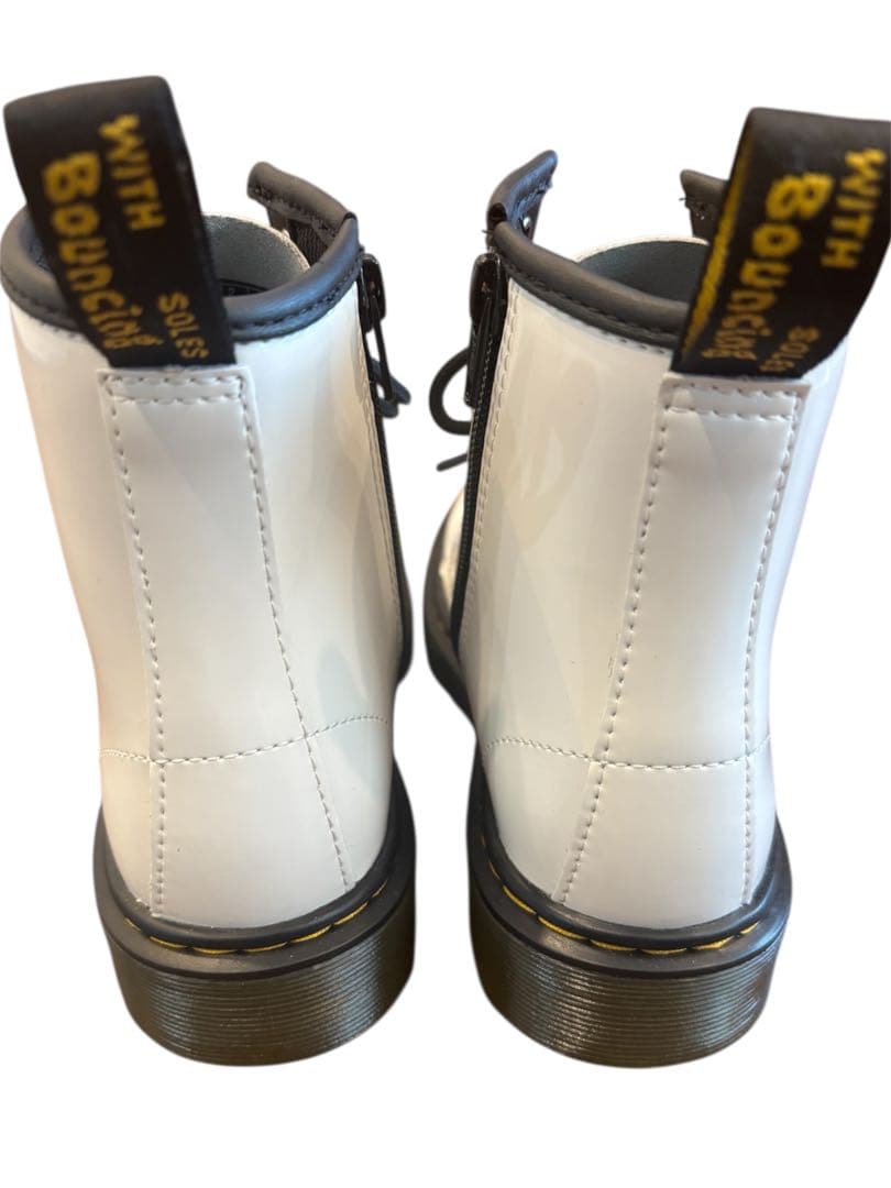 新品未使用 Dr. Martens８ホールエナメルホワイトブーツUK2 21cm