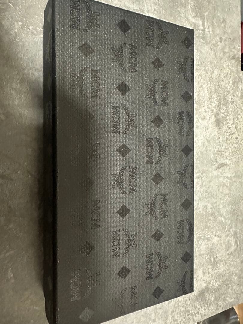 【希少】　MCM パスポートケース　赤