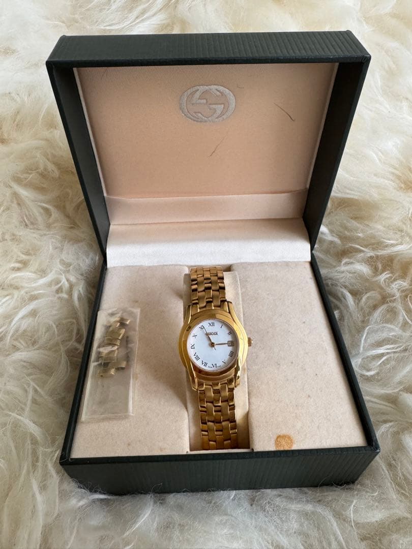 GUCCI ゴールド 腕時計