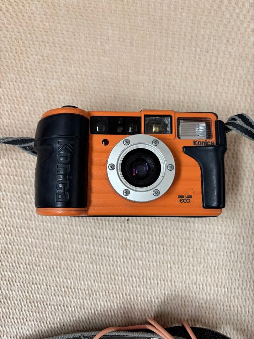 ◎コニカ 現場監督 28 WB ECOオレンジ フィルムカメラ