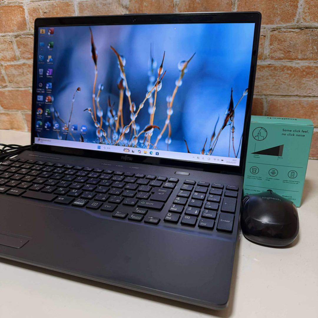 美品富士通ノートPC FHD 高速起動SSDメモリ8GB Win11 オフィス付