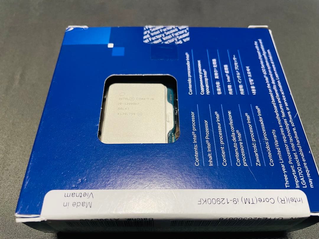 Intel core i9プロセッサー 12900KF(LGA1700)