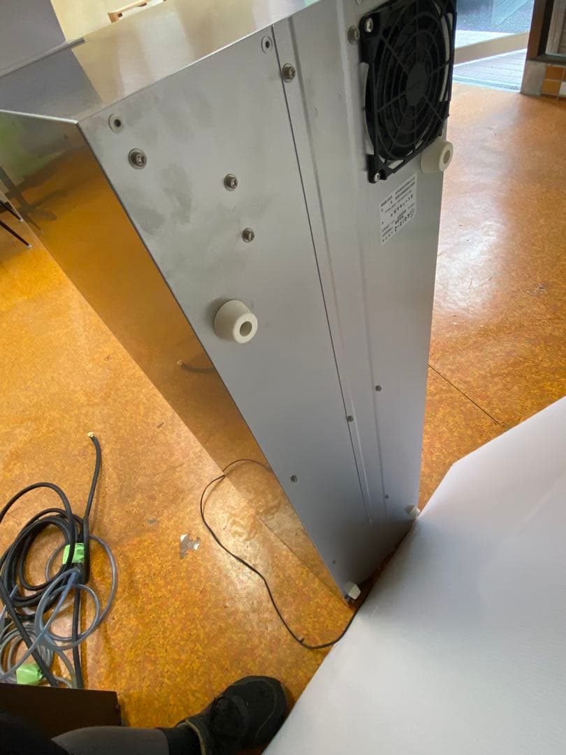 UVキュート スリッパ滅菌保管庫