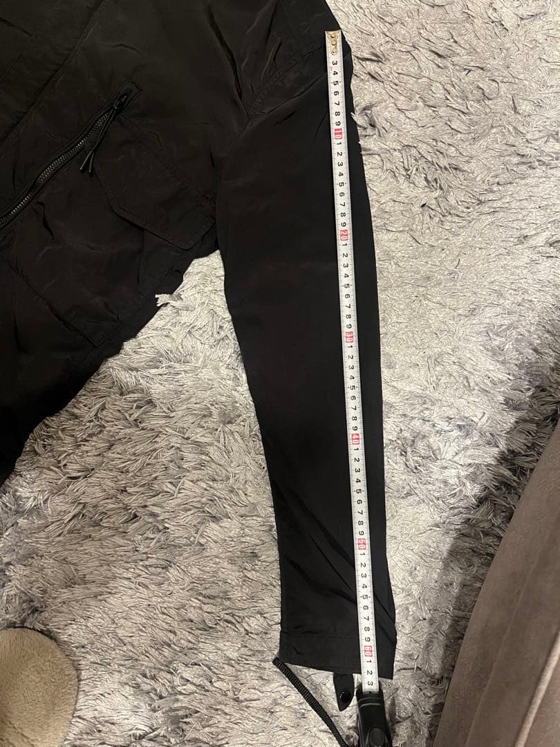 ナイロンジャケット 黒　ゴーグルフード付き