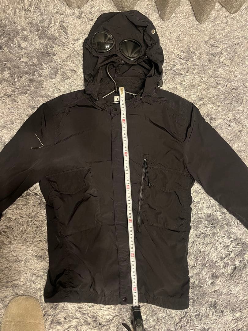 ナイロンジャケット 黒　ゴーグルフード付き