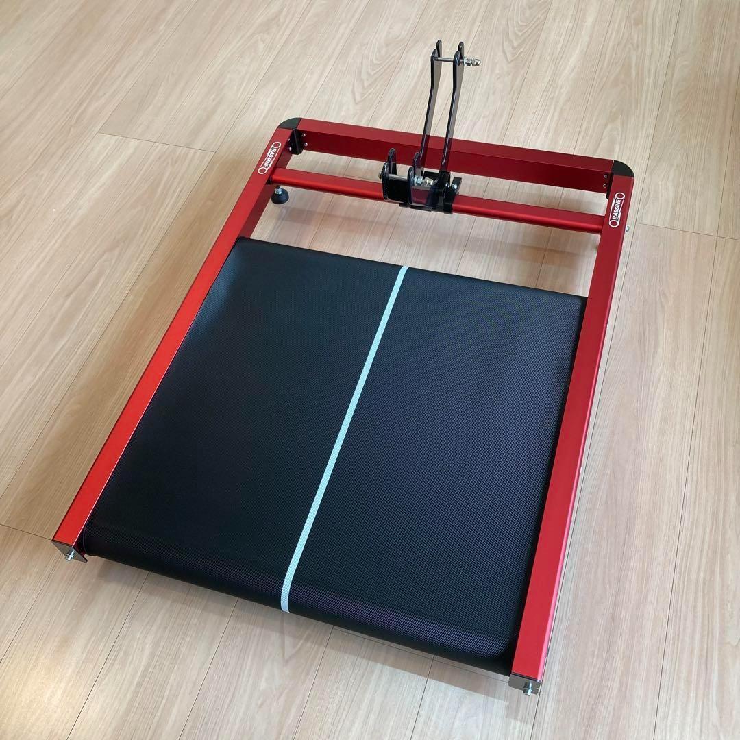 ランバイクトレーニングマシン レッド ストライダートレーニング ベルト式 室内