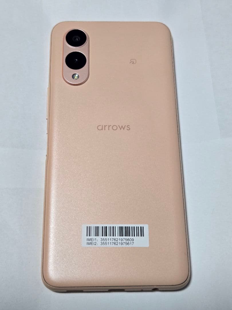 極美品　arrows　we2 スマートフォン 本体 ライトオレンジ