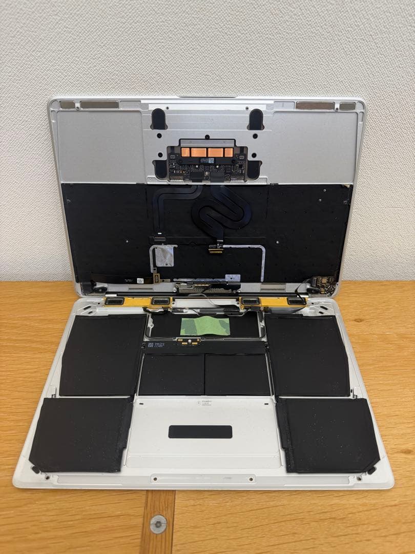 ジャンク MacBook Retina 12 2017インチ ロジックボード無し