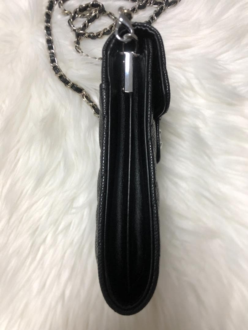 ブラック　キルティングスマホショルダーバッグ　おしゃれ　バッグ　女性　女性