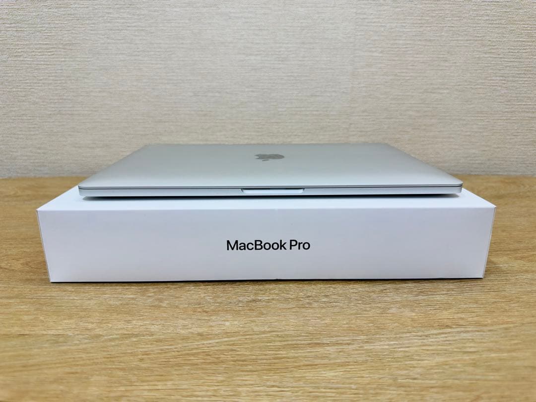美品MacBook Pro 【MacOS 2023年／512GB／Office付