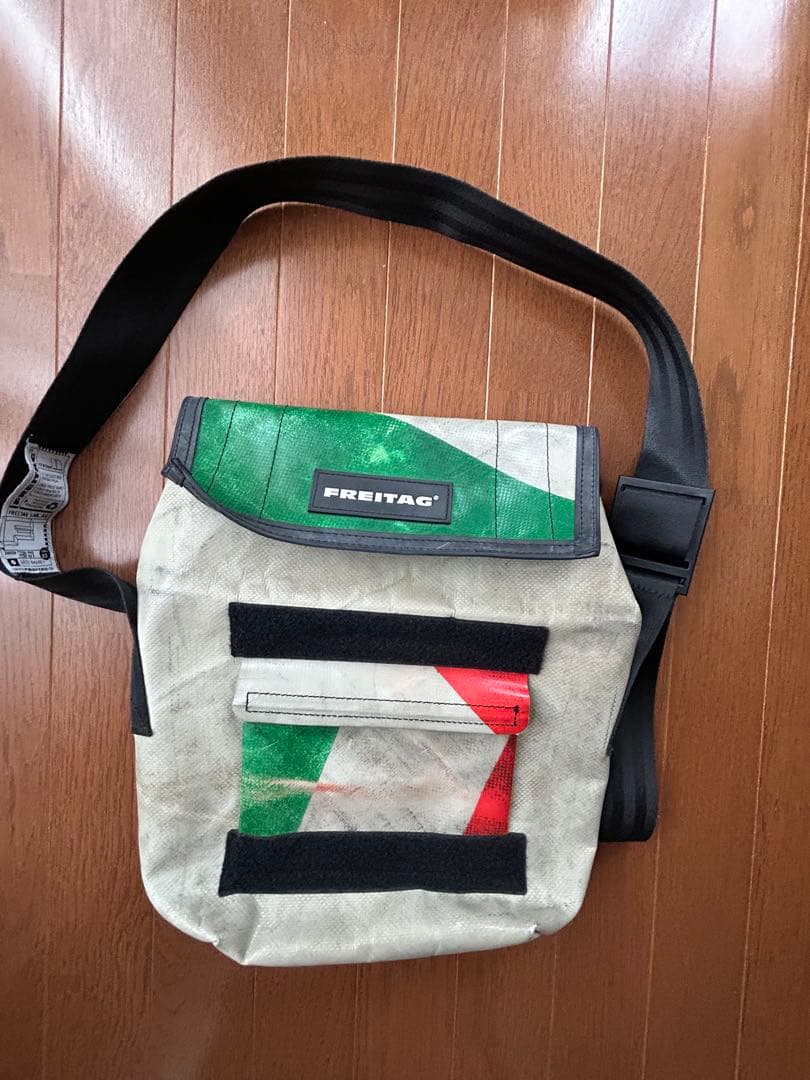 フライターグ　F11 LASSIE ラッシー