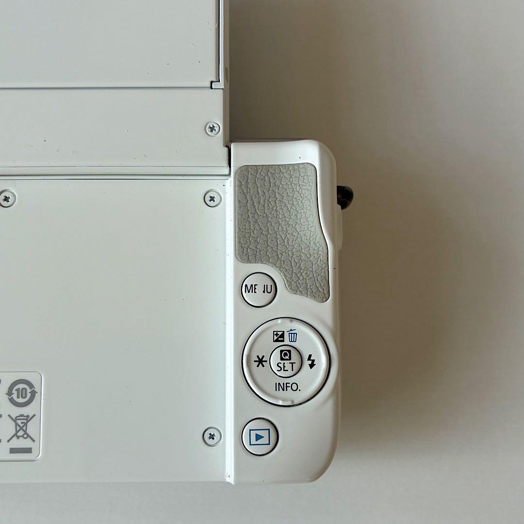 【美品】CANON EOS M10 ミラーレスカメラ レンズ2個セット