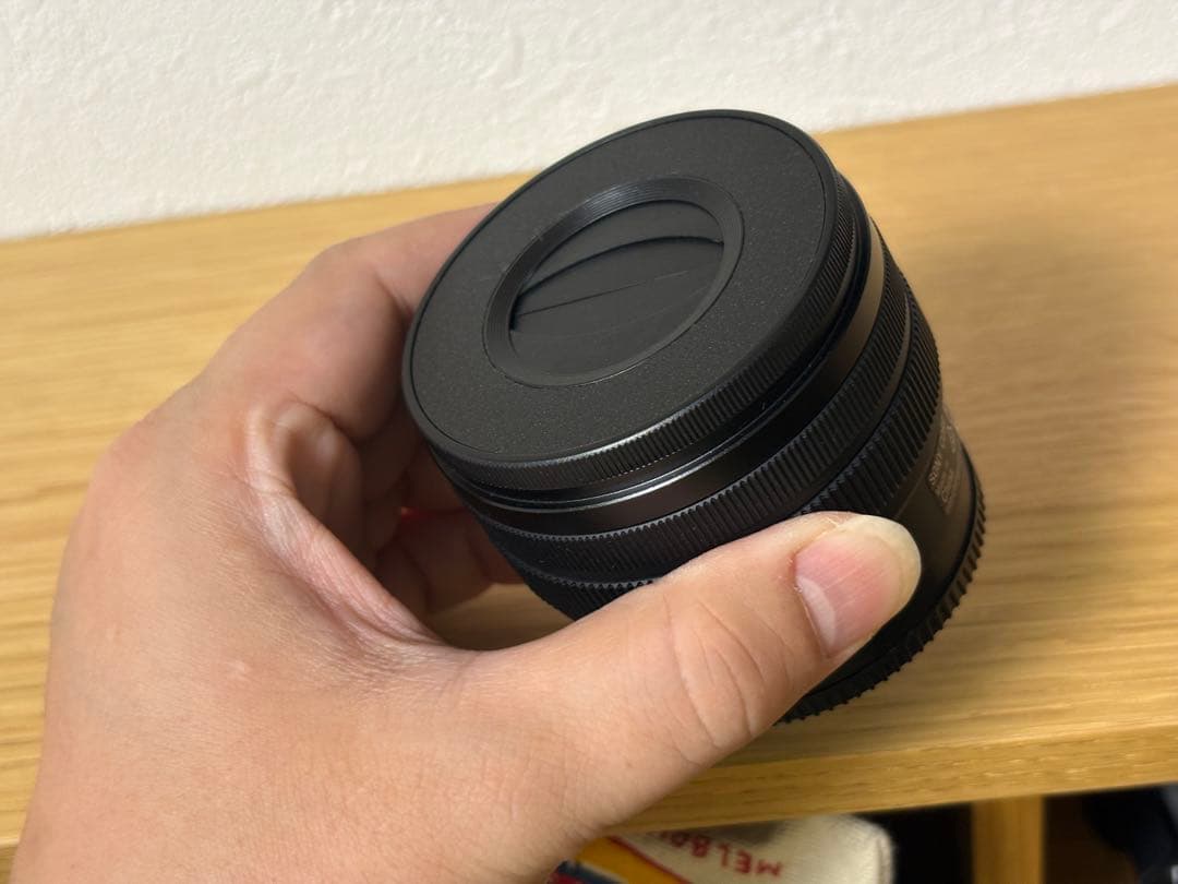 SEL2860 フルサイズ標準ズーム コンパクト 超軽量